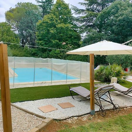 Au Mazet Du Parc Bed and Breakfast Lédenon Exteriör bild